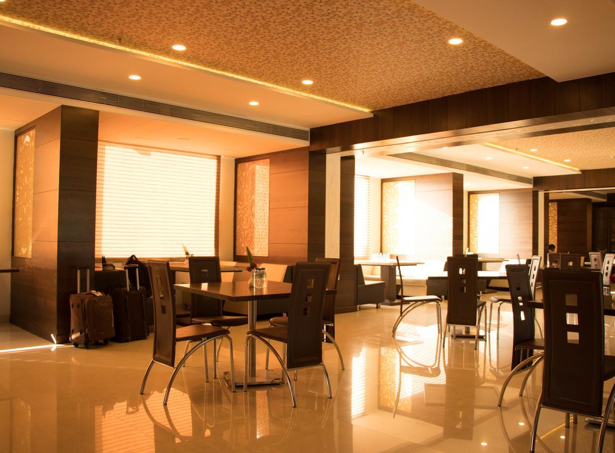 Regenta Central Indore Ngoại thất bức ảnh