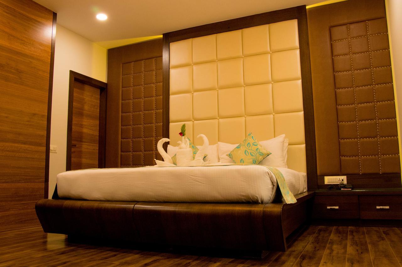 Regenta Central Indore Ngoại thất bức ảnh